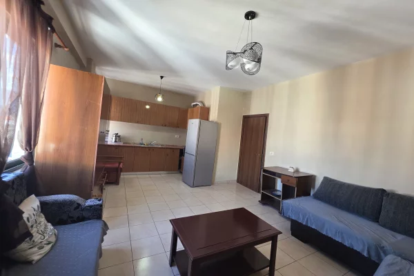 Shtepi me qera Apartament ne Tirane, 1+1, Mobilimi E mobiluar, Pagesa 45,000  Leke.