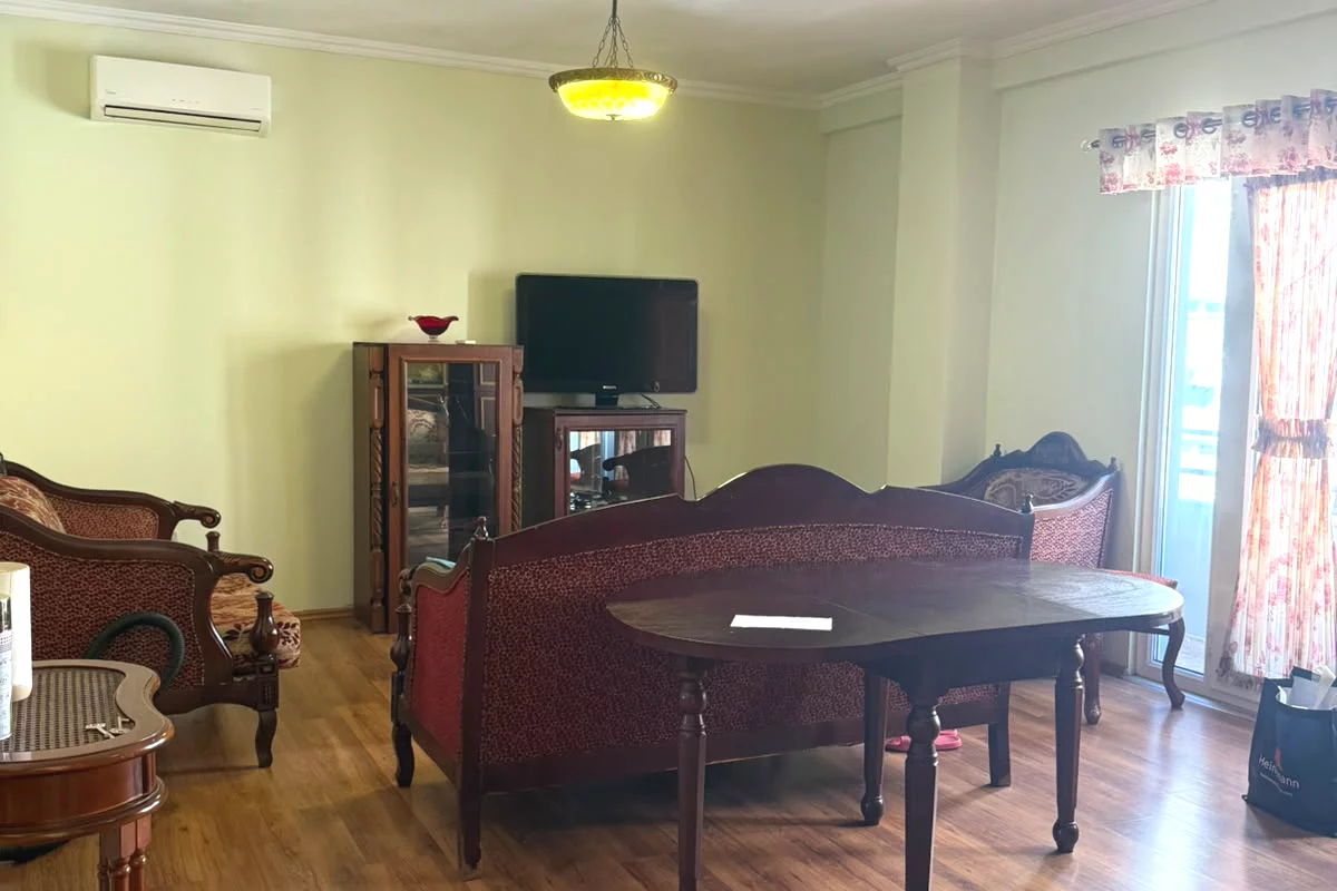 Shtepi me qera Apartament ne Tirane, 2+1, Mobilimi E mobiluar, Pagesa 53,000  Leke.