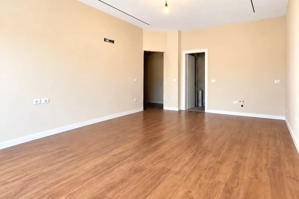 Shtepi ne shitje Apartament ne Tirane, 1+1, Mobilimi Bosh, pa mobiluar, Pagesa 169,000  Euro.