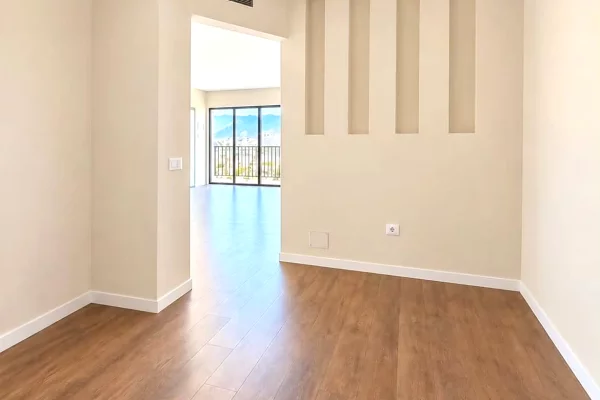 Shtepi ne shitje Apartament ne Tirane, 1+1, Mobilimi Bosh, pa mobiluar, Pagesa 169,000  Euro.