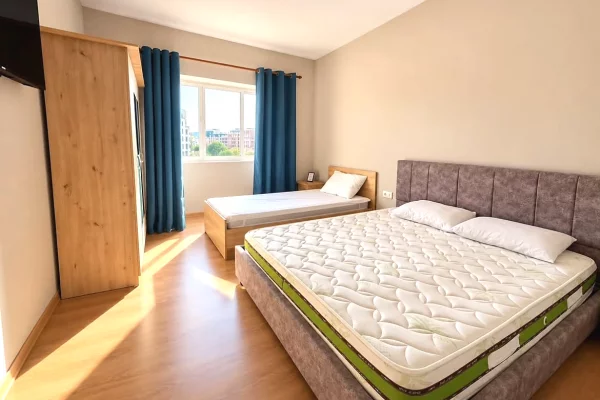 Shtepi ne shitje Apartament ne Tirane, 2+1, Mobilimi E mobiluar, Pagesa 160,000  Euro.