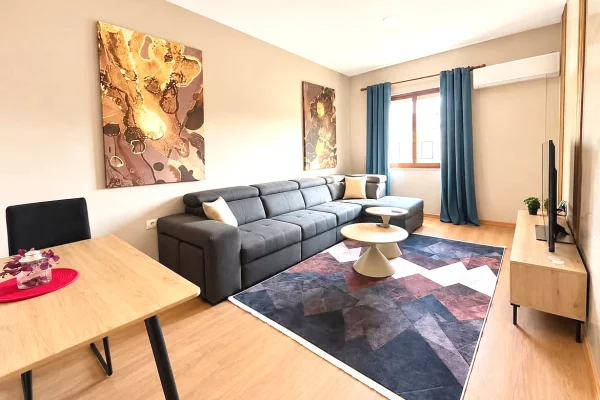 RRUGA DURRESIT, Perballe Ministrise se Arsimit  🔺Shesim super apartament: 2+1