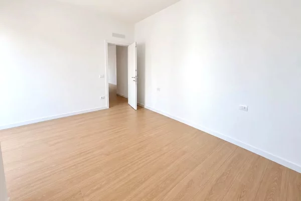 Shtepi ne shitje Apartament ne Tirane, 2+1, Mobilimi Bosh, pa mobiluar, Pagesa 255,000  Euro.