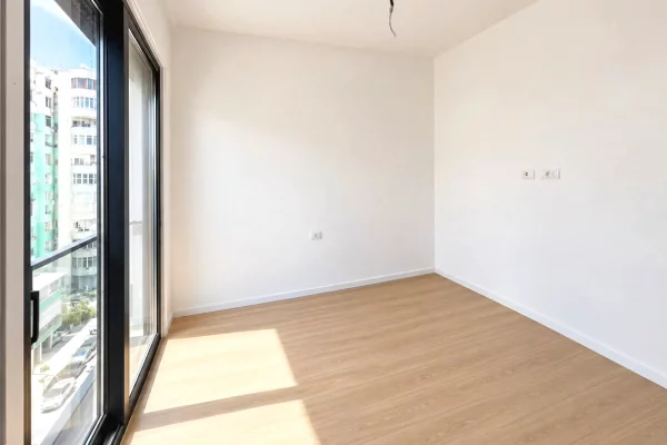 Shtepi ne shitje Apartament ne Tirane, 2+1, Mobilimi Bosh, pa mobiluar, Pagesa 255,000  Euro.
