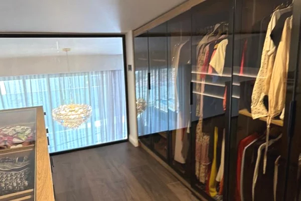 Shtepi ne shitje Apartament ne Tirane, 4+1, Mobilimi E mobiluar, Pagesa 570,000  Euro.