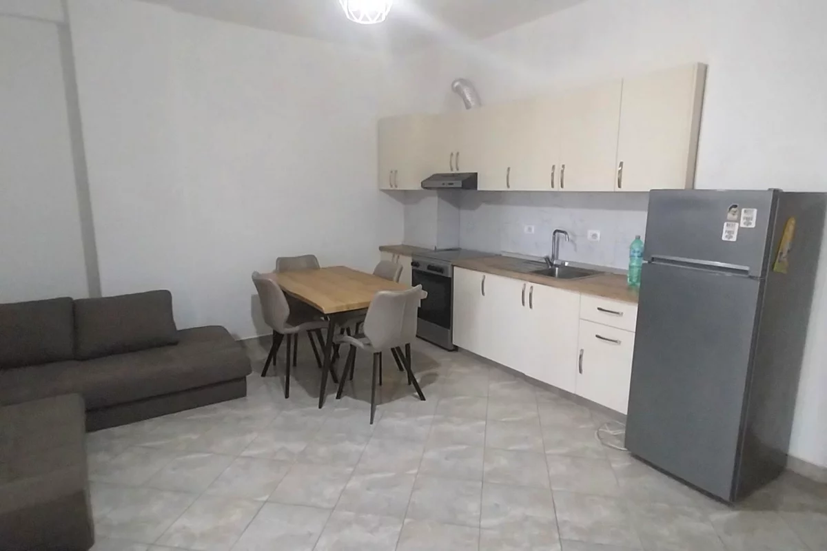 Shtepi me qera Apartament ne Tirane, 1+1, Mobilimi E mobiluar, Pagesa 55,000  Leke.