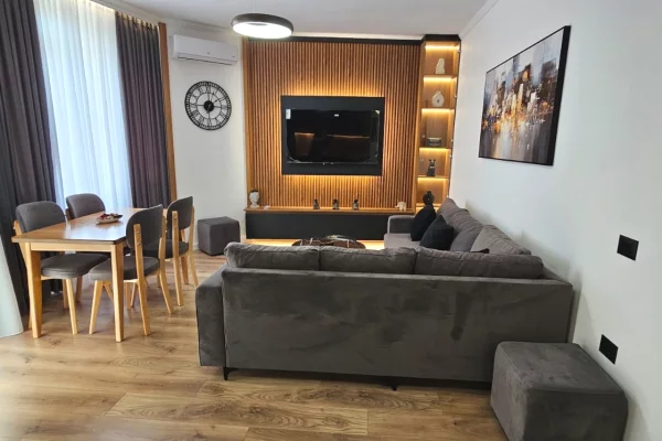 Shitet apartament 1+1 te Fizika Berthamore