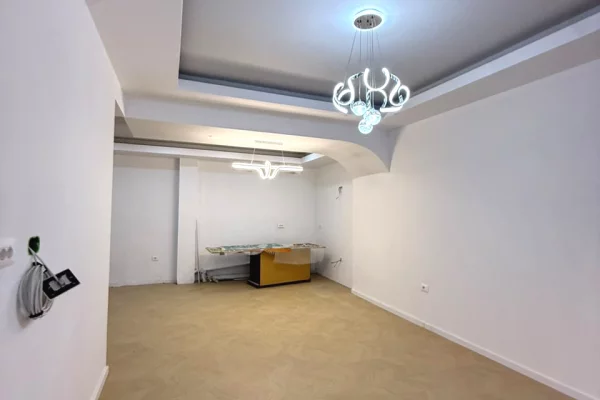 Shtepi ne shitje Apartament ne Tirane, 2+1, Mobilimi Bosh, pa mobiluar, Pagesa 14,000,000  Leke.