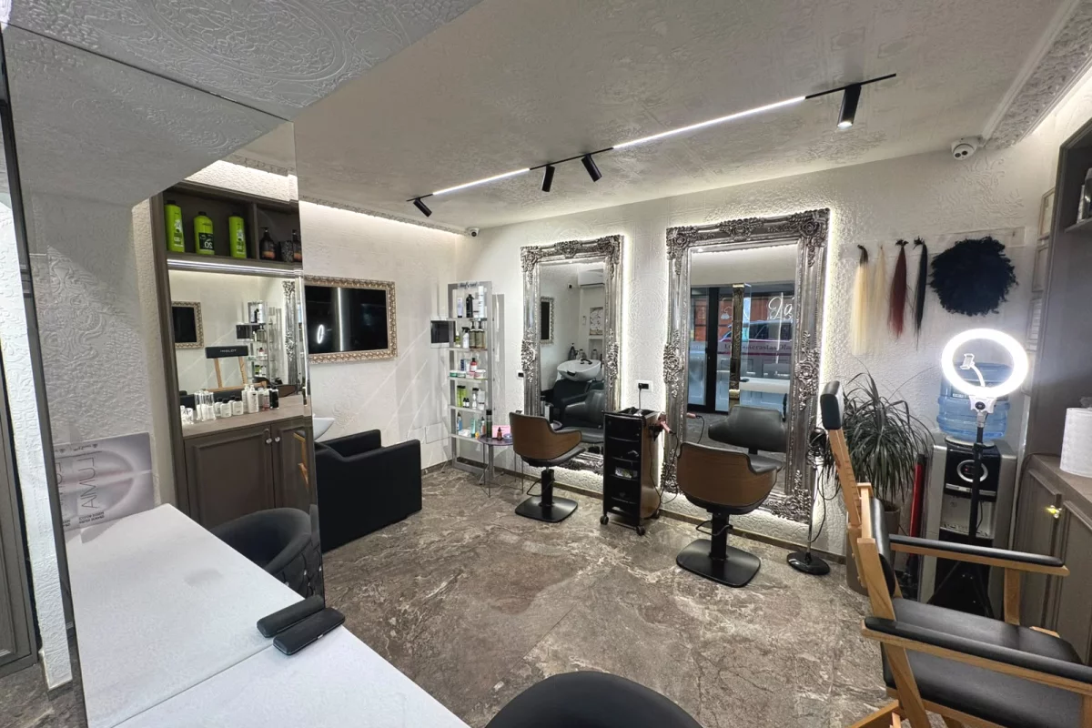 JEPET ME QIRA BEAUTY STUDIO E KOMPLETUAR 