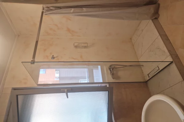 Shtepi me qera Apartament ne Tirane, 3+1, Mobilimi E mobiluar, Pagesa 1,200  Euro.