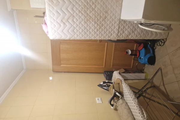Shtepi me qera Apartament ne Tirane, 3+1, Mobilimi E mobiluar, Pagesa 1,200  Euro.