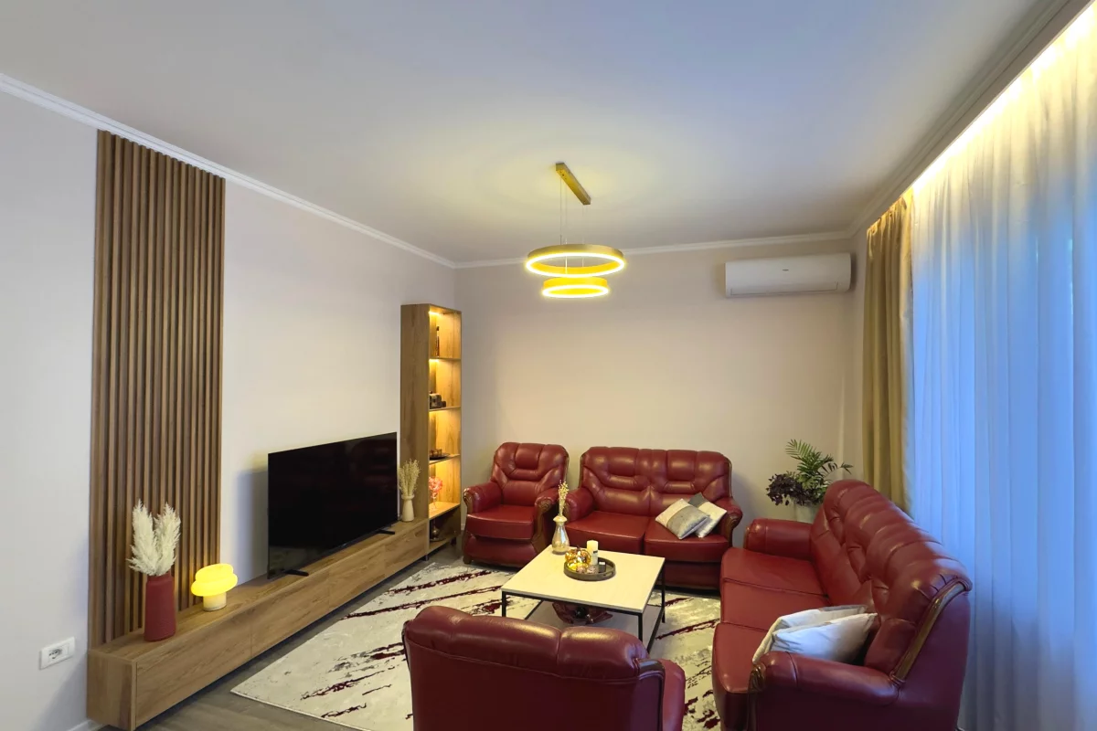 Shtepi me qera Apartament ne Tirane, 2+1, Mobilimi E mobiluar, Pagesa 90,000  Leke.