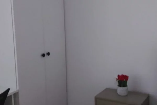 Shtepi me qera Apartament ne Tirane, 1+1, Mobilimi E mobiluar, Pagesa 550  Euro.