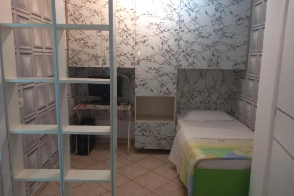 Shtepi me qera Apartament ne Tirane, 2+1, Mobilimi E mobiluar, Pagesa 70,000  Leke.