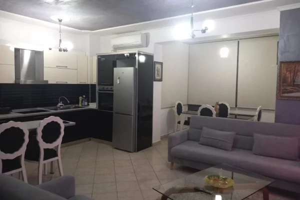 APARTAMENT 2+ 1 ME QIRA – RRUGA E KAVAJËS 