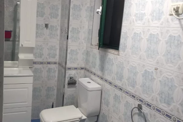 Shtepi me qera Apartament ne Tirane, 2+1, Mobilimi E mobiluar, Pagesa 70,000  Leke.