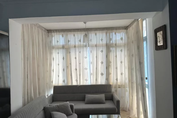 Shtepi me qera Apartament ne Tirane, 2+1, Mobilimi E mobiluar, Pagesa 70,000  Leke.
