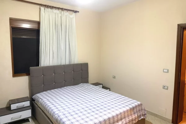 Shtepi me qera Apartament ne Tirane, 2+1, Mobilimi E mobiluar, Pagesa 45,000  Leke.