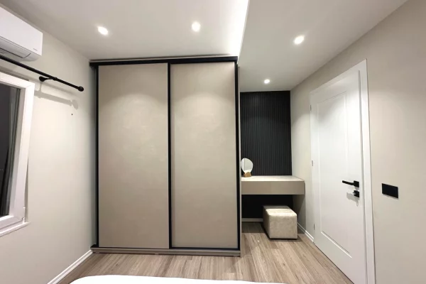 Shtepi ne shitje Apartament ne Tirane, 1+1, Mobilimi E mobiluar, Pagesa 231,000  Euro.