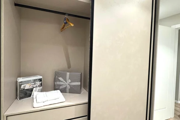 Shtepi ne shitje Apartament ne Tirane, 1+1, Mobilimi E mobiluar, Pagesa 231,000  Euro.