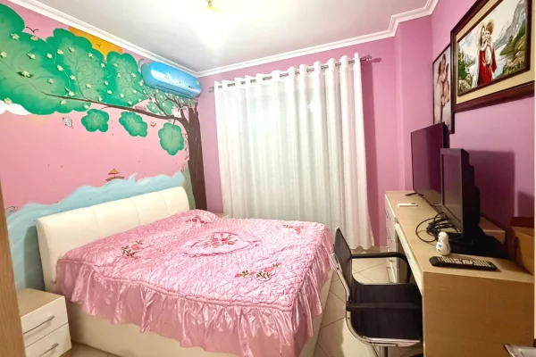 Shtepi me qera Apartament ne Tirane, 2+1, Mobilimi E mobiluar, Pagesa 65,000  Leke.