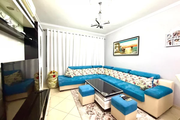 Shtepi me qera Apartament ne Tirane, 2+1, Mobilimi E mobiluar, Pagesa 65,000  Leke.
