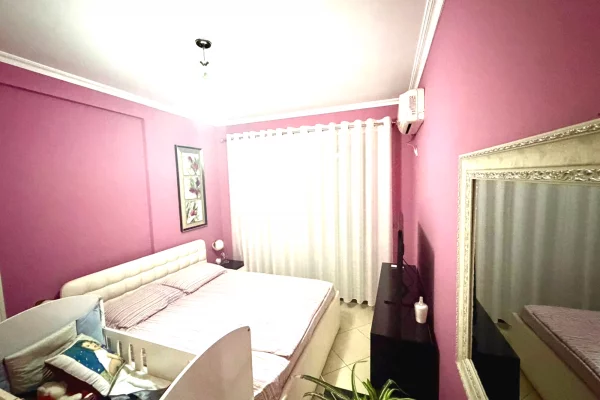 Shtepi me qera Apartament ne Tirane, 2+1, Mobilimi E mobiluar, Pagesa 65,000  Leke.
