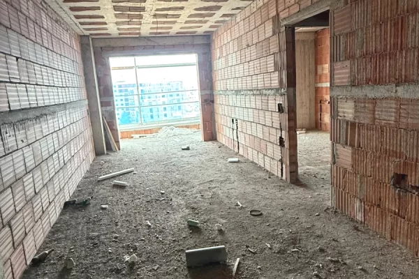 Shtepi ne shitje Apartament ne Tirane, 2+1, Mobilimi Bosh, pa mobiluar, Pagesa 131,000  Euro.