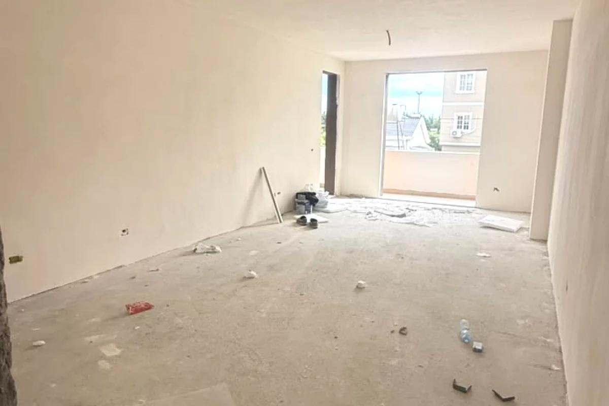Shtepi ne shitje Apartament ne Tirane, 2+1, Mobilimi Bosh, pa mobiluar, Pagesa 9,800,000  Leke.