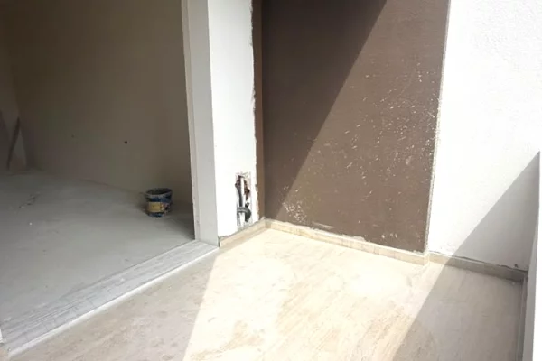 Shtepi ne shitje Apartament ne Tirane, 2+1, Mobilimi Bosh, pa mobiluar, Pagesa 9,800,000  Leke.