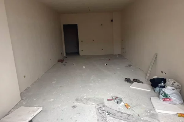 Shtepi ne shitje Apartament ne Tirane, 2+1, Mobilimi Bosh, pa mobiluar, Pagesa 9,800,000  Leke.
