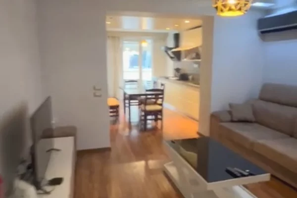 Shtepi me qera Apartament ne Tirane, 2+1, Mobilimi E mobiluar, Pagesa 100,000  Leke.