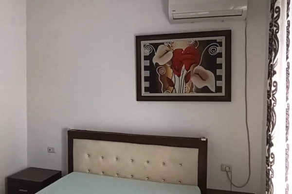 Shtepi me qera Apartament ne Tirane, 2+1, Mobilimi E mobiluar, Pagesa 45,000  Leke.