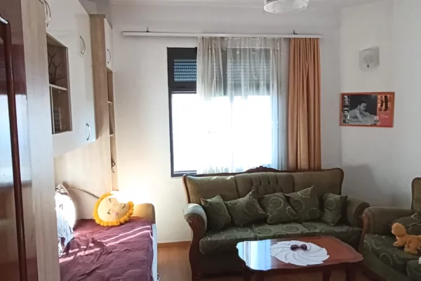 Shtepi me qera Apartament ne Tirane, 2+1, Mobilimi E mobiluar, Pagesa 45,000  Leke.