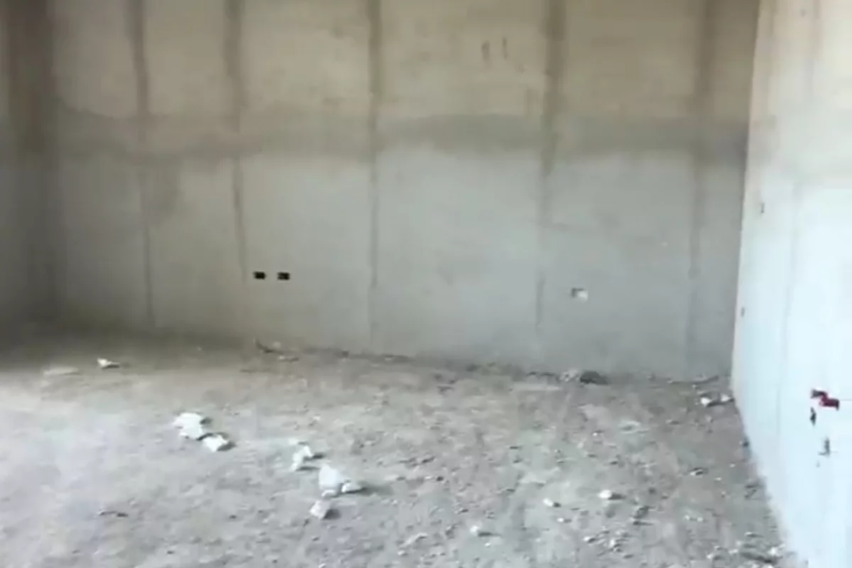 Shtepi ne shitje Apartament ne Tirane, 2+1, Mobilimi Bosh, pa mobiluar, Pagesa 89,000  Euro.
