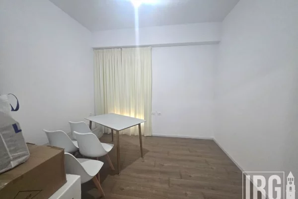 Shtepi ne shitje Apartament ne Tirane, 2+1, Mobilimi Bosh, pa mobiluar, Pagesa 144,500  Euro.