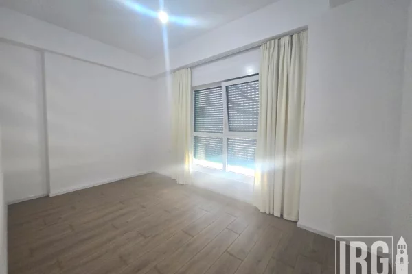 Shtepi ne shitje Apartament ne Tirane, 2+1, Mobilimi Bosh, pa mobiluar, Pagesa 144,500  Euro.