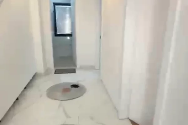 Shtepi ne shitje Vila Luksoze ne Tirane, 4+1, Mobilimi E mobiluar, Pagesa 260,000  Euro.