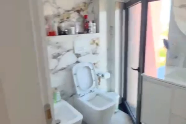 Shtepi ne shitje Vila Luksoze ne Tirane, 4+1, Mobilimi E mobiluar, Pagesa 260,000  Euro.