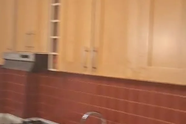 Shtepi ne shitje Apartament ne Tirane, 2+1, Mobilimi E mobiluar, Pagesa 200,000  Euro.
