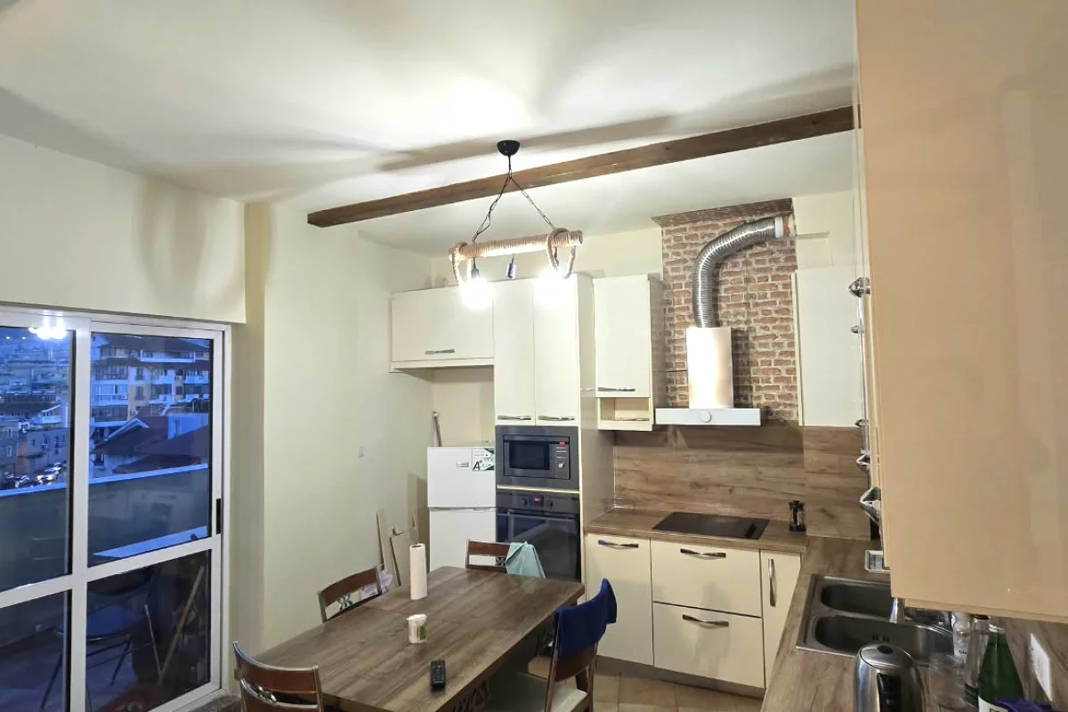 Shtepi me qera Apartament ne Tirane, 2+1, Mobilimi E mobiluar, Pagesa 60,000  Leke.