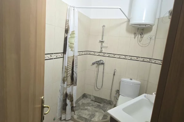 Shtepi me qera Apartament ne Tirane, 2+1, Mobilimi E mobiluar, Pagesa 60,000  Leke.