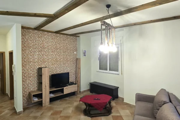 Shtepi me qera Apartament ne Tirane, 2+1, Mobilimi E mobiluar, Pagesa 60,000  Leke.