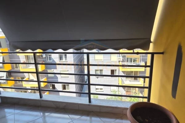 Shtepi ne shitje Apartament ne Tirane, 2+1, Mobilimi E mobiluar, Pagesa 157,000  Euro.