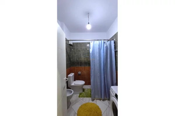 Shtepi ne shitje Apartament ne Tirane, 2+1, Mobilimi E mobiluar, Pagesa 157,000  Euro.