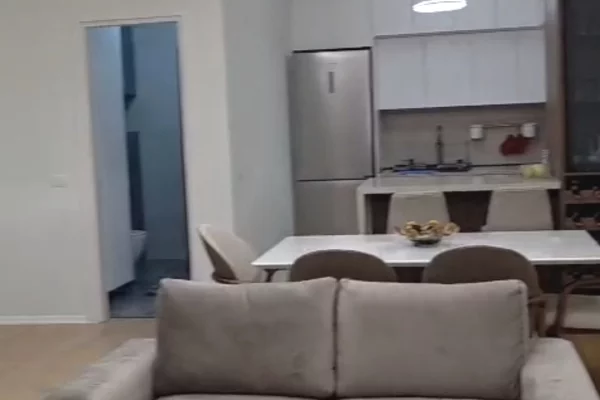 Shtepi ne shitje Apartament ne Tirane, 2+1, Mobilimi E mobiluar, Pagesa 320,000  Euro.