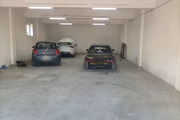 Ambient biznesi me qera 4+1 ne Tirane - 100,000 Leke