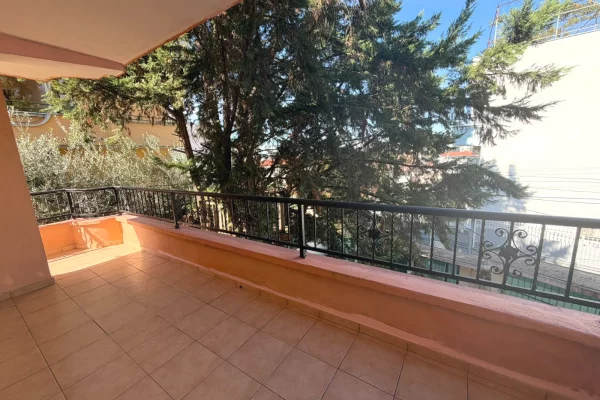 Shtepi me qera Shtepi Private ne Tirane, 5+1, Mobilimi Bosh, pa mobiluar, Pagesa 1,800  Euro.