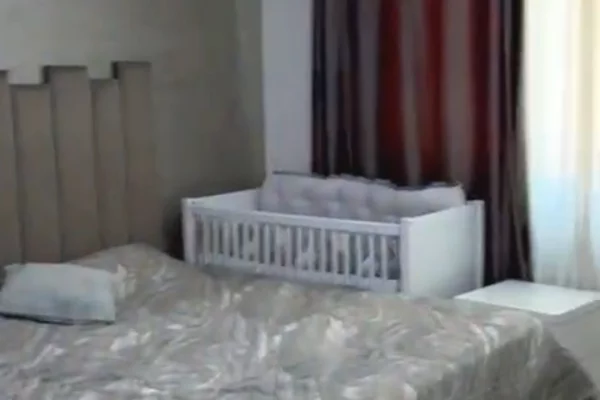 Shtepi me qera Apartament ne Tirane, 2+1, Mobilimi E mobiluar, Pagesa 650  Euro.