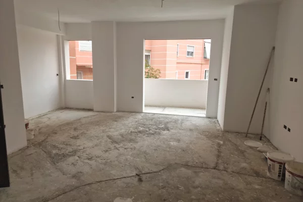 Shtepi ne shitje Apartament ne Tirane, 2+1, Mobilimi Bosh, pa mobiluar, Pagesa 16,000,000  Leke.